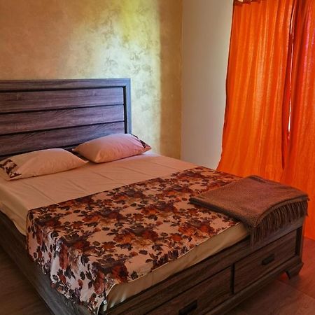 Milan Rooms Κονστάντζα Εξωτερικό φωτογραφία